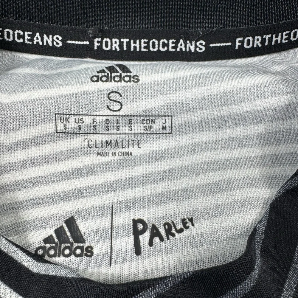 Nike X Juventus Parley Black  Striped Men's Performance Soccer Jersey Sz S 2018